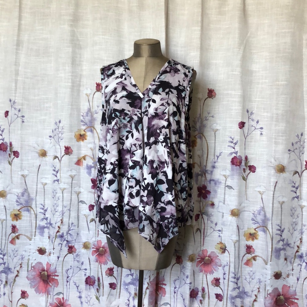 Simply Vera Sleeveless Blouse